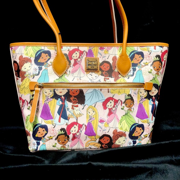 2022 Disney Parks Dooney & Bourke Animators Multi Princess Tote Bag (A) - NWT - Picture 2 of 8